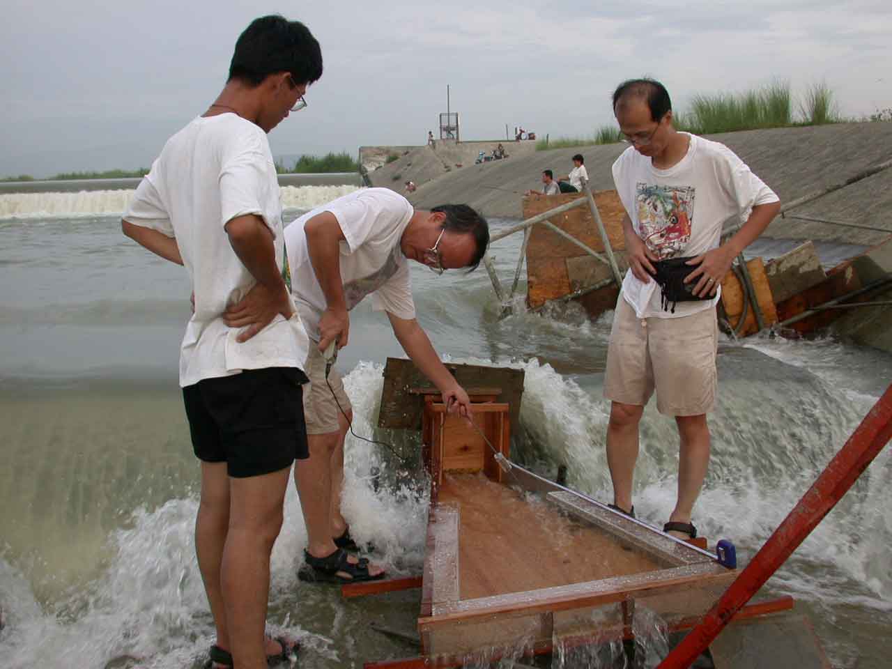 毛蟹克流試驗，可以知道毛蟹上溯時適合的流速